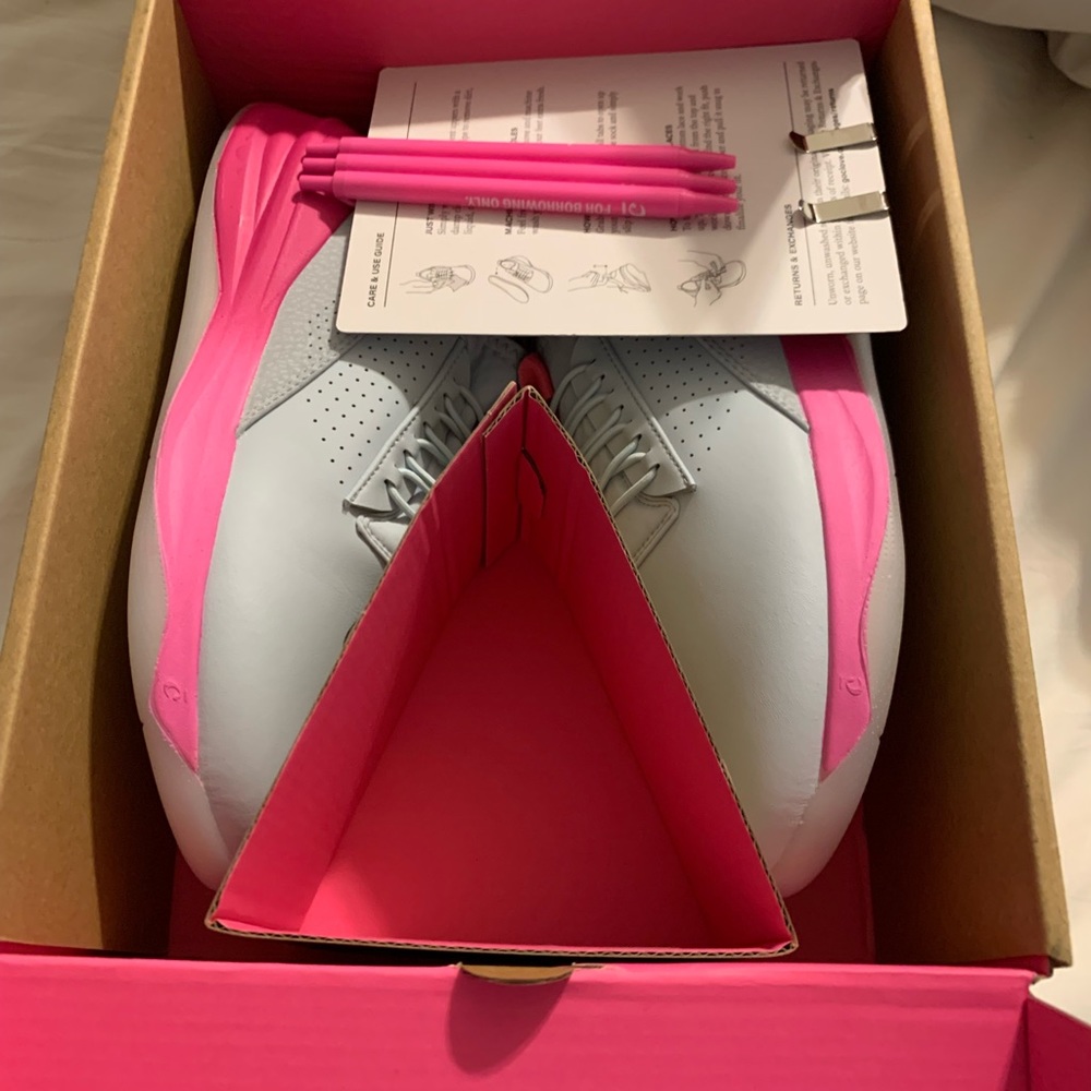 Brand new Clove sneakers - size 9